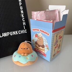 *SOLD* Smoko Tayto Treats Bag Charm Blind Box Plush Potato - Donut